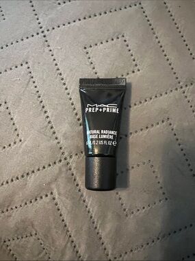 MAC Prep + Prime Natural Radiance Base - Radiant Yellow - Mini